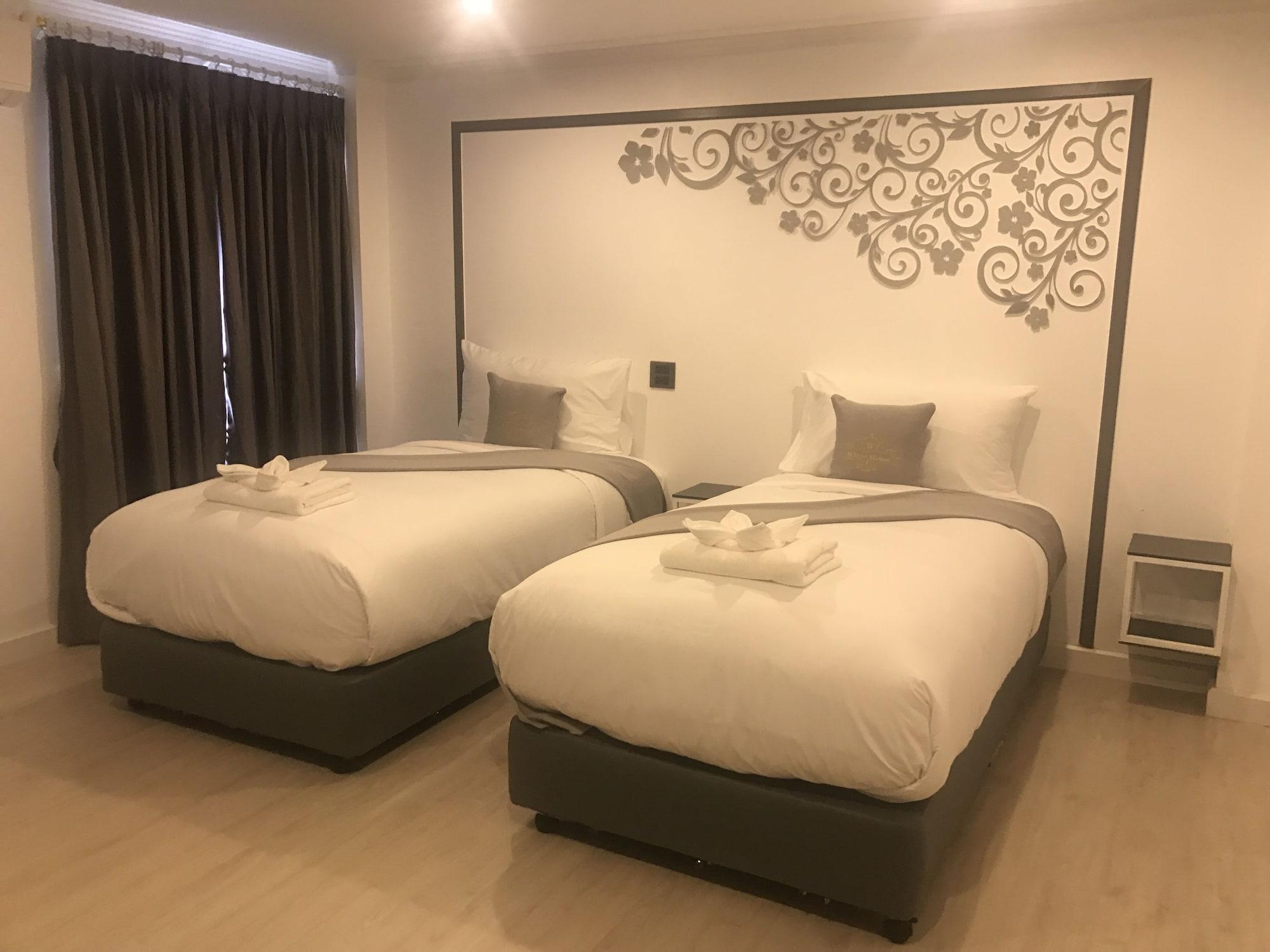 ไวท์เฮาส์ Hotel พังงา ภายนอก รูปภาพ